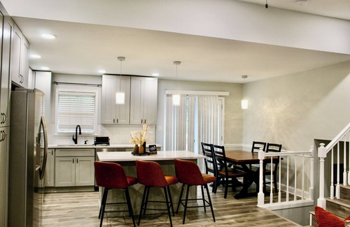 Rex House | Spacious 4-bedroom house in Ellenwood, GA.~ about 20 min from ATL airport