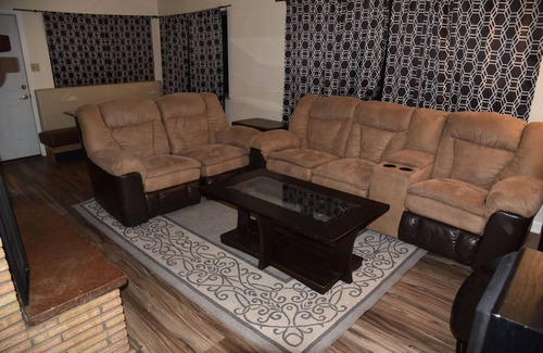 Englewood House | Spacious 4-bedroom house in charming Englewood with AC