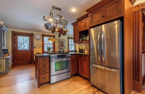 Woodstock House | Spacious 4-bedroom house in charming Woodstock
