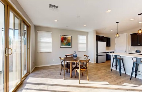 Gilbert House | Spacious 4-Bedroom Home in Follett Gilbert, AZ