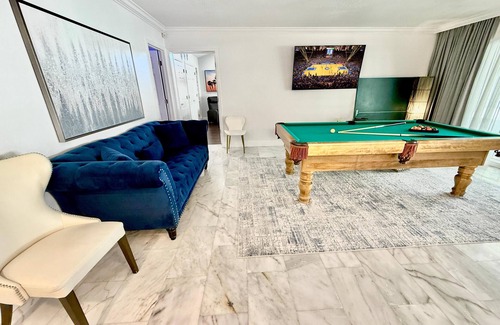 Bearss Plaza House | Spacious 4-Bedroom Home with Huge Sunny Pool, Near Busch Gardens & Clearwater