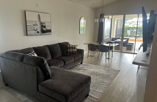 Four Corners House | Spacious 4-bedroom house close to Disney !