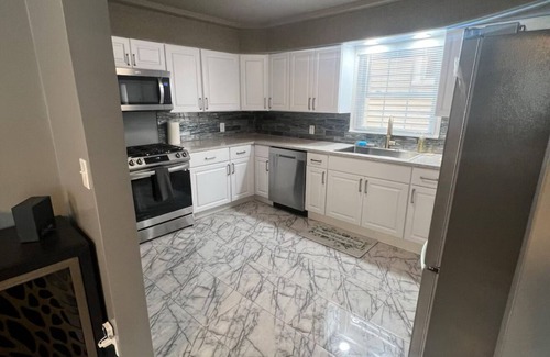 Sandusky House | Spacious 4-bedroom house in charming Sandusky with AC
