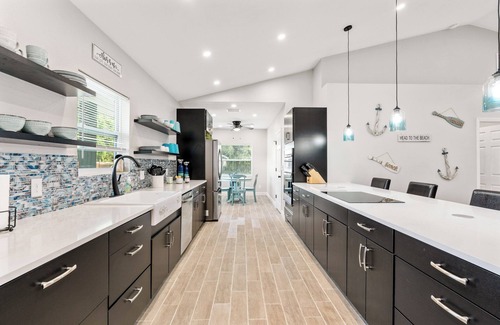South Gate Ridge House | Spacious 4-bedroom house with POOL and WiFi in fabulous Sarasota