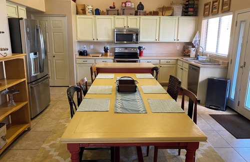 Ashley Heights House | Spacious 4-bedroom house in Gilbert with AC
