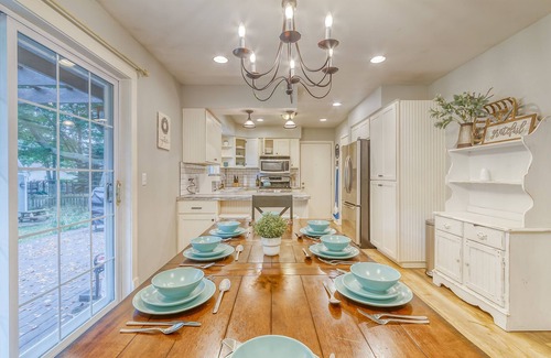 Holland House | SPACIOUS 4 BEDROOM HOUSE NEAR HOLLAND STATE PARK PET FRIENDLY