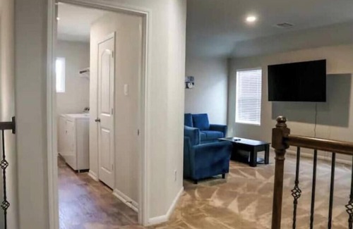 Houston House | Spacious 4-bedroom house in fantastic Houston with WiFi, AC