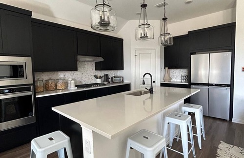 Melissa House | Spacious 4-bedroom house in charming Melissa with AC