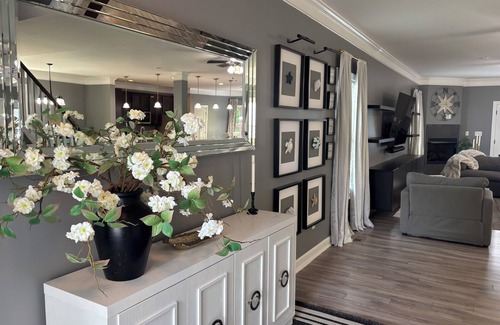 Bayview House | Spacious 4-bedroom house in charming Norfolk with WiFi, AC
