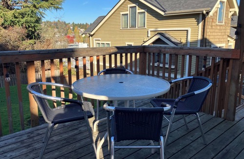 North Queen Anne House | Spacious 4-bedroom house in awesome Seattle with WiFi, AC