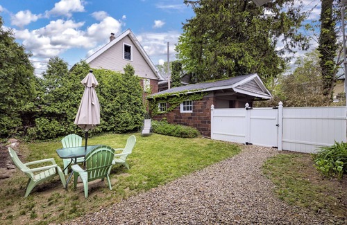 Erie House | Spacious 4-bedroom house in Downtown Erie