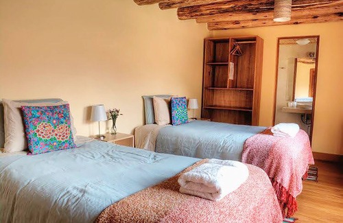 Huaran House | Spacious 4-bedroom house with gardens, maloca, WiFi in Huaran, Valle Sagrado.