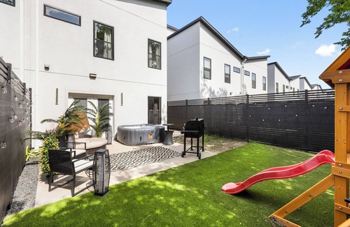 West Dallas House | Spacious 4-bedroom house Game Room & Spa in fantastic Dallas 11