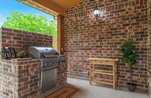Irving House | Spacious 4-bedroom house near DFW, Hot Tub, Game Room, Backyard Playset
