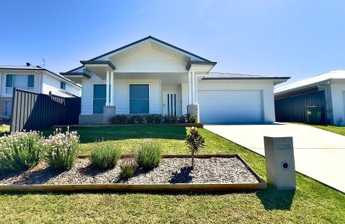 Bellbird House | Spacious 4 Bedroom Hunter Home