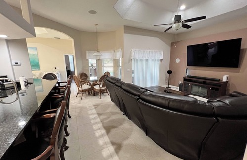 Vero Beach South House | Spacious 4-bedroom pool house with WiFi and AC in charming Vero Beach