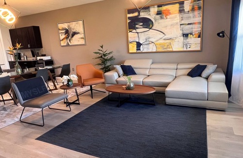 Palm River-Clair Mel House | Spacious 4-bedroom townhome with WiFi, AC in charming Tampa
