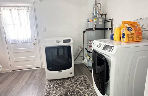 Northeast Heights House | Spacious 4-bedroom house with Refrigerated AC and WiFi in superb NE Albuquerque