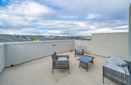 Garden Grove House | Spacious 4-bedroom house in delightful Garden Grove with AC, WiFi