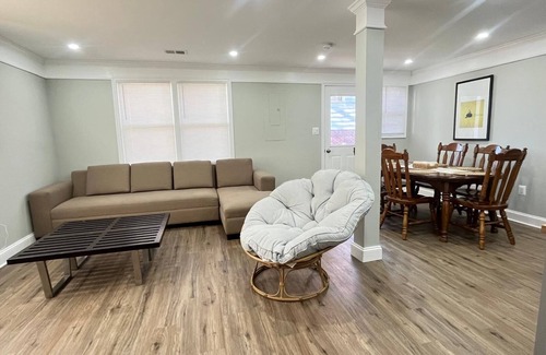 Greater Landover House | Spacious 4-bedroom house with AC and WiFi in peaceful Hyattsville