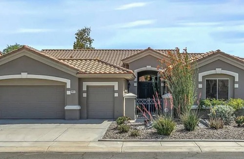 Desert Palms House | Spacious 4-bedroom house with AC, country club amenities, quiet, gated community