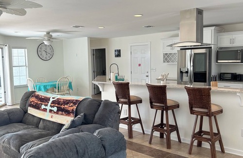 Panama City House | Spacious 4-bedroom house in Panama City with in ground pool and private dock
