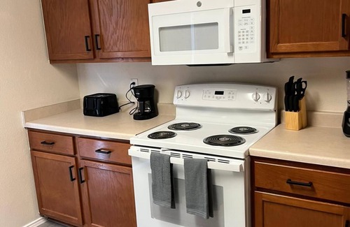Wetmore House | Spacious 4-bedroom house in charming San Antonio with AC, WiFi, 130” theater.