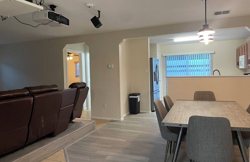 Wetmore House | Spacious 4-bedroom house in charming San Antonio with AC, WiFi, 130” theater.
