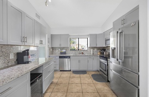 Country Club House | Spacious 4-bedroom w Pool, WiFi, Massage Chair and Game Room
