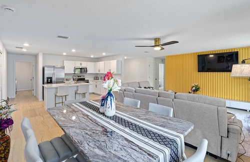Palm Coast House | spacious 4-bedroom WITH KING BED