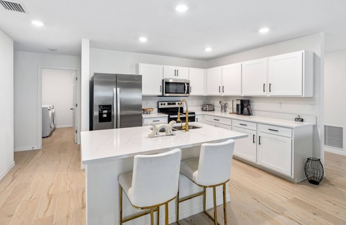 Palm Coast House | spacious 4-bedroom WITH KING BED