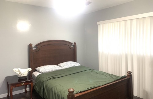 Lupton City House | Spacious 4 bedrooms home - 15 mins away from Downtown Chattanooga