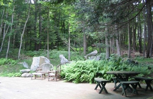 Wilmington House | Spacious 4-BR A-Frame, loft office. Walk to Lake Raponda. Ski Mount Snow!