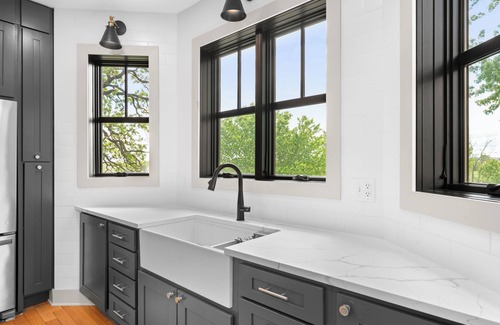 Zumbrota Other | Spacious 4-BR Modern Farmhouse w/Acreage w/Hot Tub/Fireplace