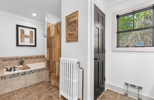 Zumbrota Other | Spacious 4-BR Modern Farmhouse w/Acreage w/Hot Tub/Fireplace