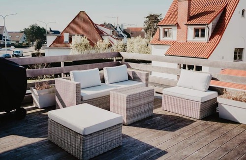 Duinbergen Apartment | Spacious 4-BR Seaside in Knokke