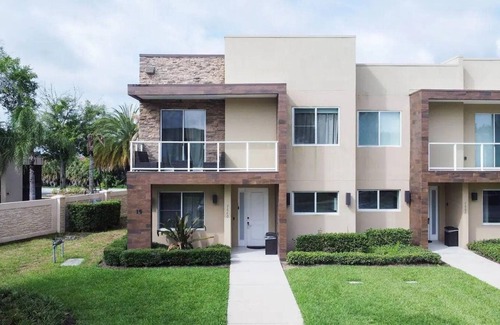 Florida Central Atlantic Coast House | Spacious 4-Suite Villa with Balcony, Magic Village