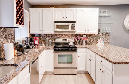 Graduate Hospital House | Spacious, 4BD/2.5 Bath. Great Walkable Location!