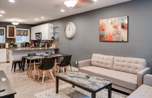 Graduate Hospital House | Spacious, 4BD/2.5 Bath. Great Walkable Location!