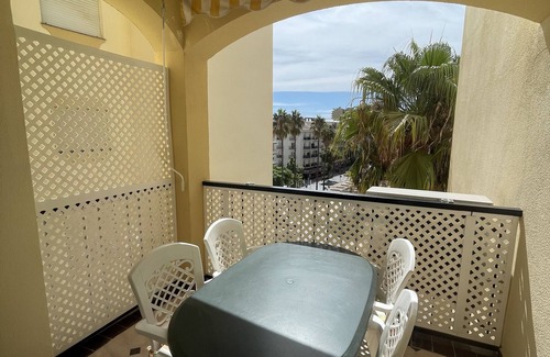 Costa del Sol Apartment | Spacious 4bedroom apart 110m from the beach. Pool, A/C. Elevator TV internationa