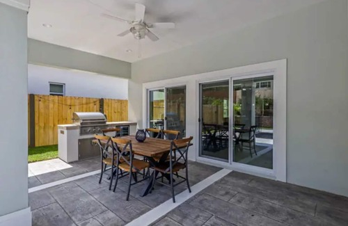 Jensen Beach House | Spacious 4BR 10 beds, 10mins to Beach!