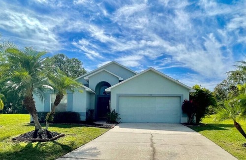 Eagle Pointe South Villa | Spacious 4BR/2BA Villa with Secluded Pool/spa Overlooking Conservation Area