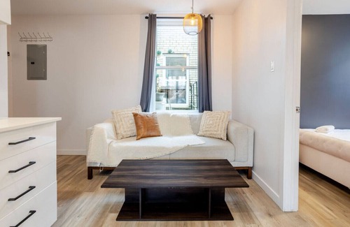 Ville-Marie Apartment | Spacious 4BR/2BA in the Plateau Montreal
