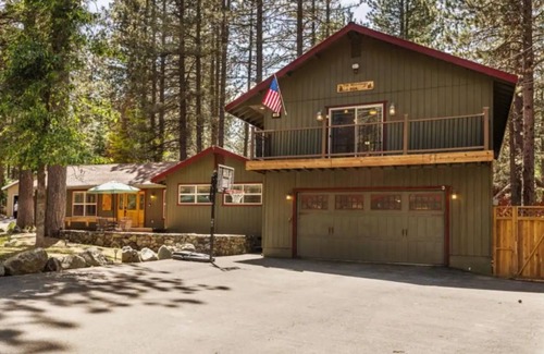 Graeagle House | Spacious 4BR/3BA Family Home + Must See Game Room.