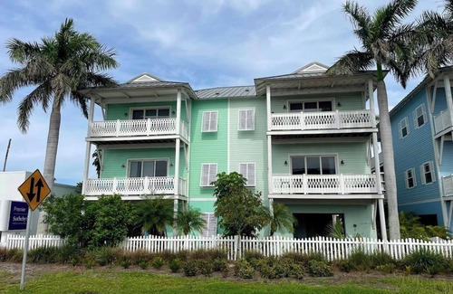 Indian Shores House | Spacious 4BR/3BA Townhouse Steps from the Beach