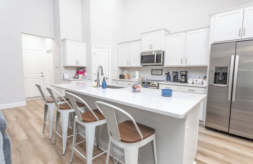 Pawleys Island House | Spacious 4BR, 3BA Pawleys Island vacation rental near beaches and top-rated golf courses like Caledonia and True Blue—ideal for coastal getaways, golf trips, and family beach vacations.