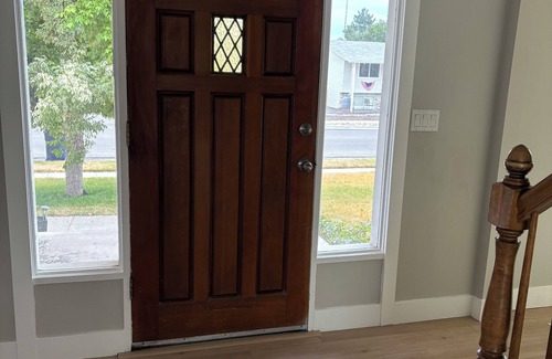 Sandy House | Spacious 4BR Family Home – Ski & City Access