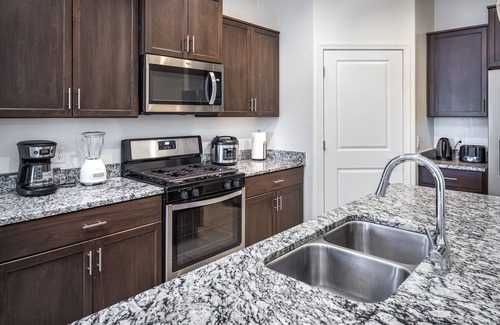 Tucson House | Spacious 4BR Home, 3BA, sleeps 8
