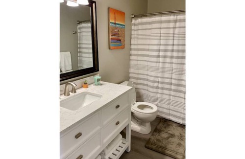 Bellevue House | Spacious 4BR home in Bellevue