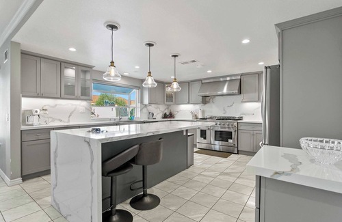 Yorba Linda House | Spacious 4BR Home|Pool Access|Modern Amenities| Yorba Linda|Laundry Room #42033